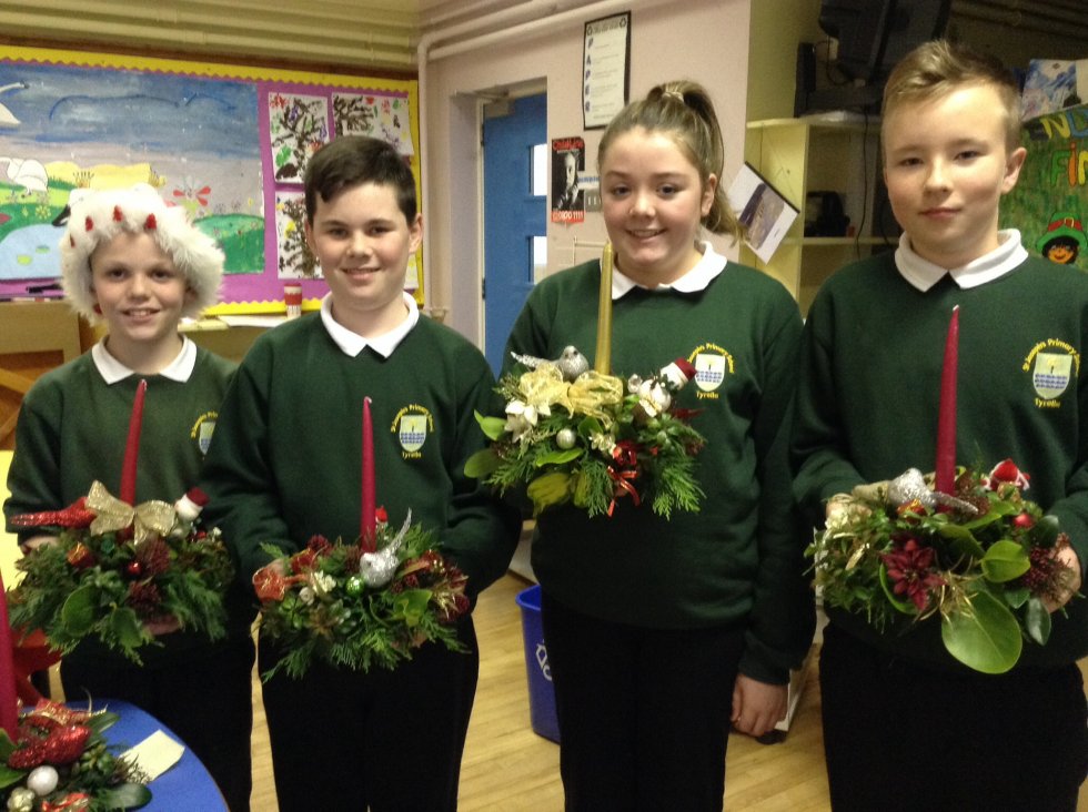 P7 make special Christmas decorations 